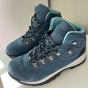 Columbia Women’s Blue Hiking Boots